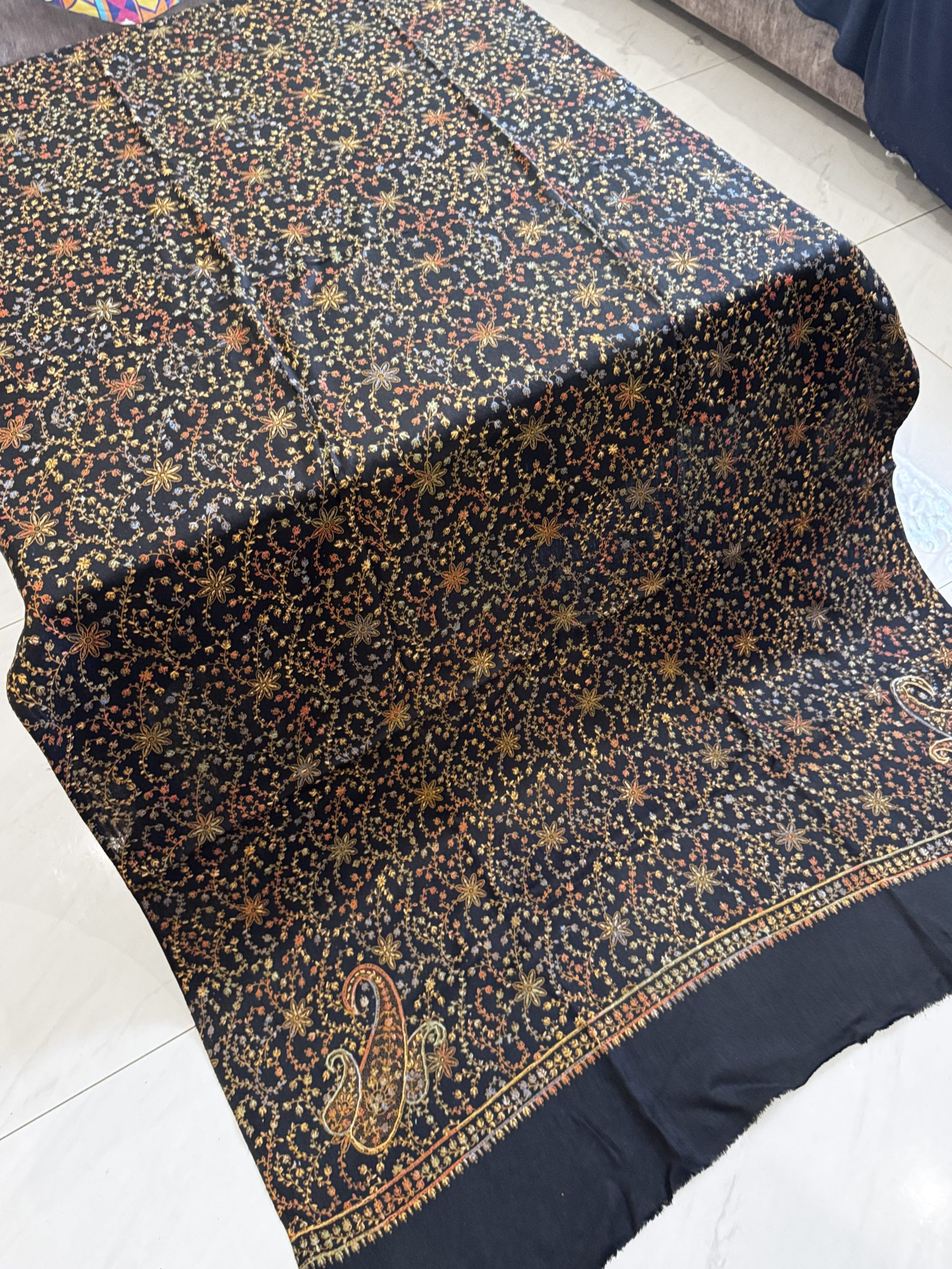 Noir Aura – Fully Embroidered Pashmina Shawl in Black (2.5 Yards)