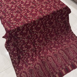 Gulraiz – Maroon Kani Pashmina Shawl with White Leaf Motifs (2.5 Yards)