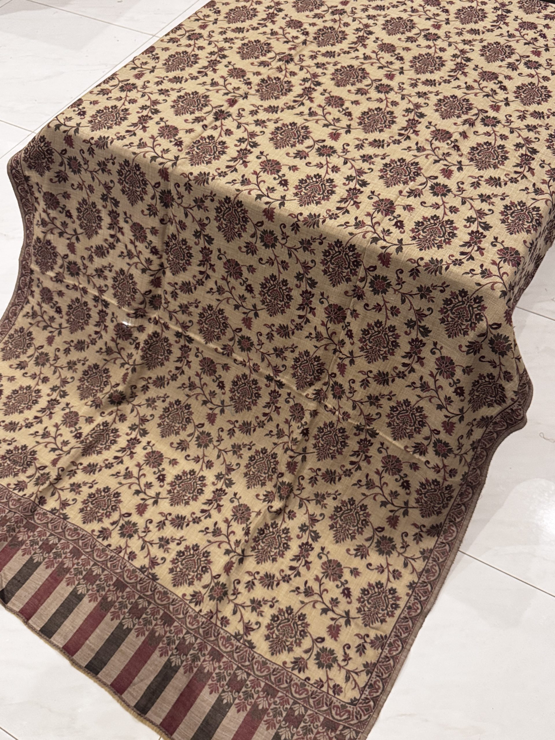 Zeenat – Beige Kani Pashmina Shawl with Leaf Motif Weave (2.5 Yards) - Image 2