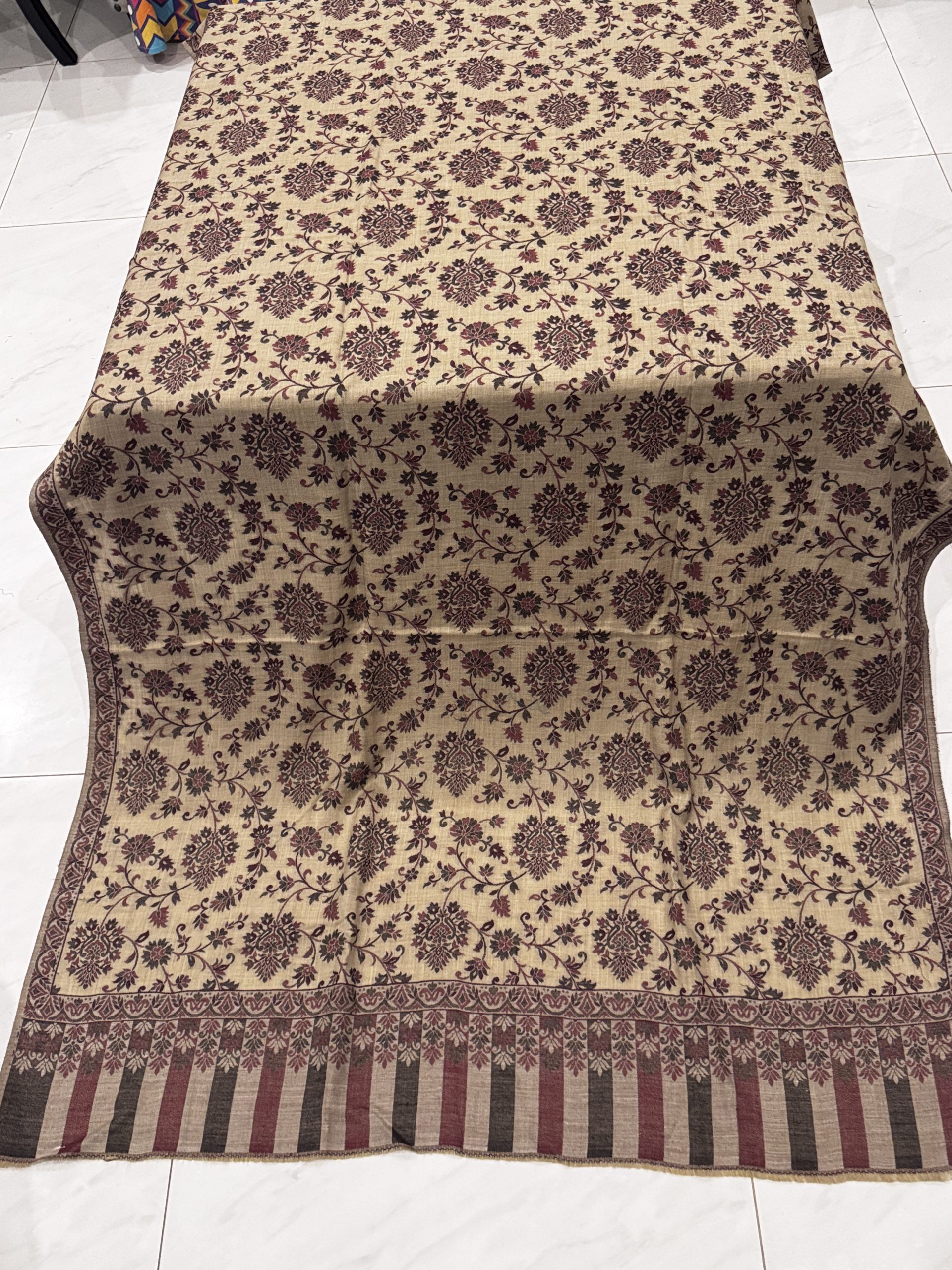 Zeenat – Beige Kani Pashmina Shawl with Leaf Motif Weave (2.5 Yards) - Image 3