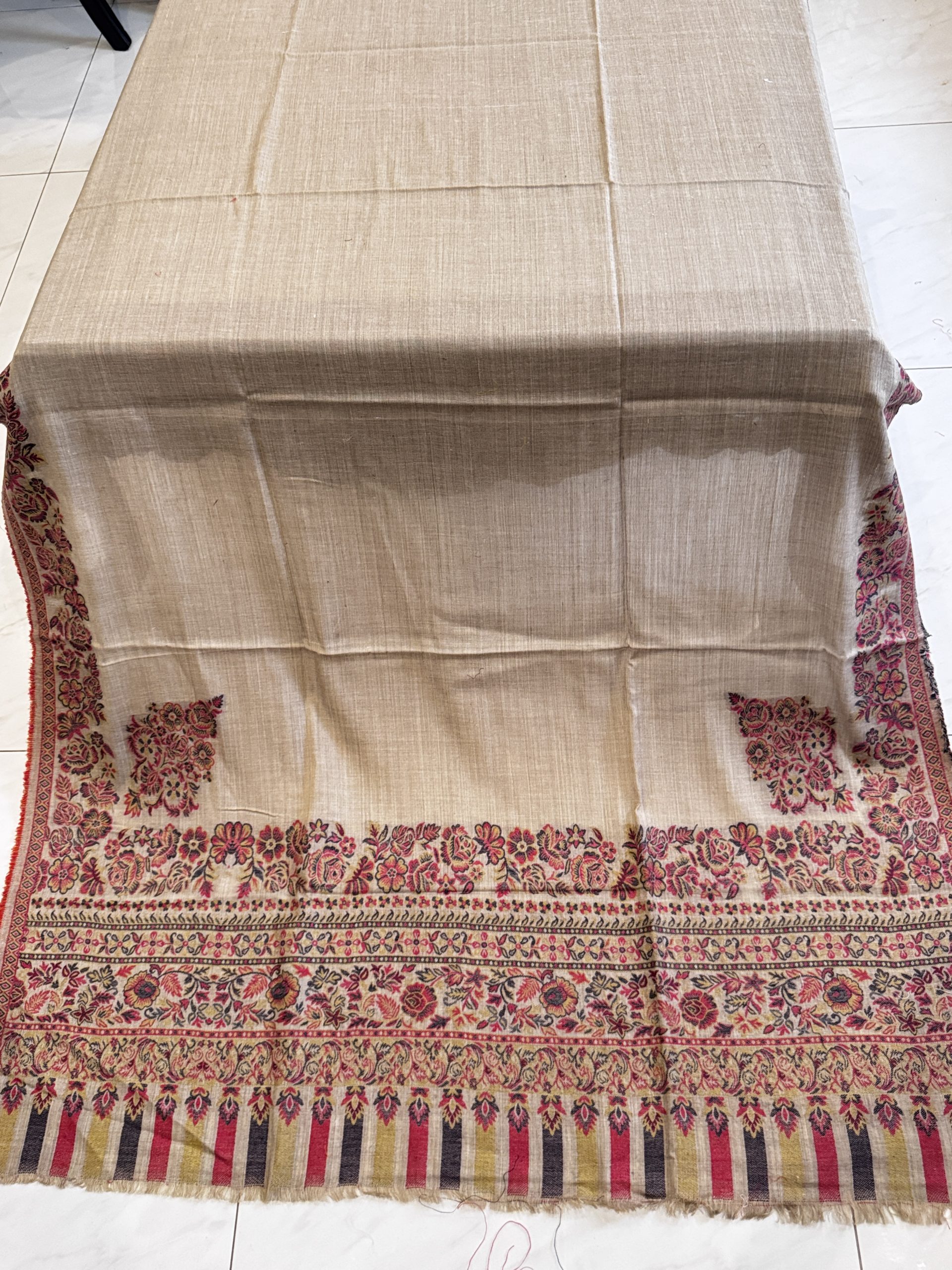 Zarmina – Dark Beige Pashmina Shawl with Traditional Kani Border (2.5 Yards)