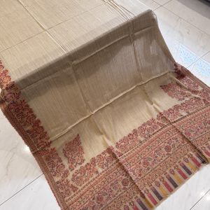 Zarmina – Beige Pashmina Shawl with Traditional Kani Border (2.5 Yards)