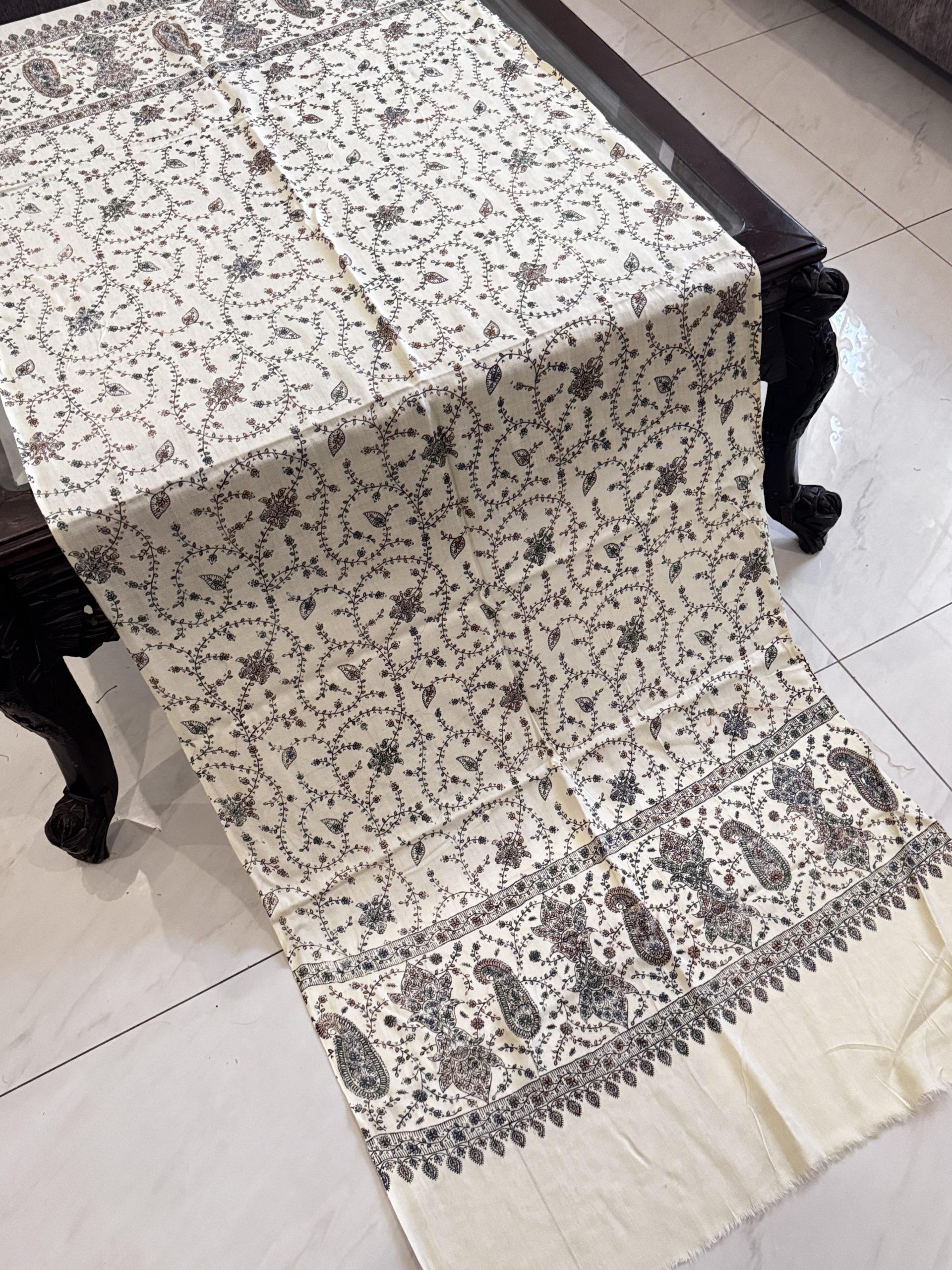 Noorain – Full Embroidered Off White Pashmina Stole (28x80 inches) - Image 3