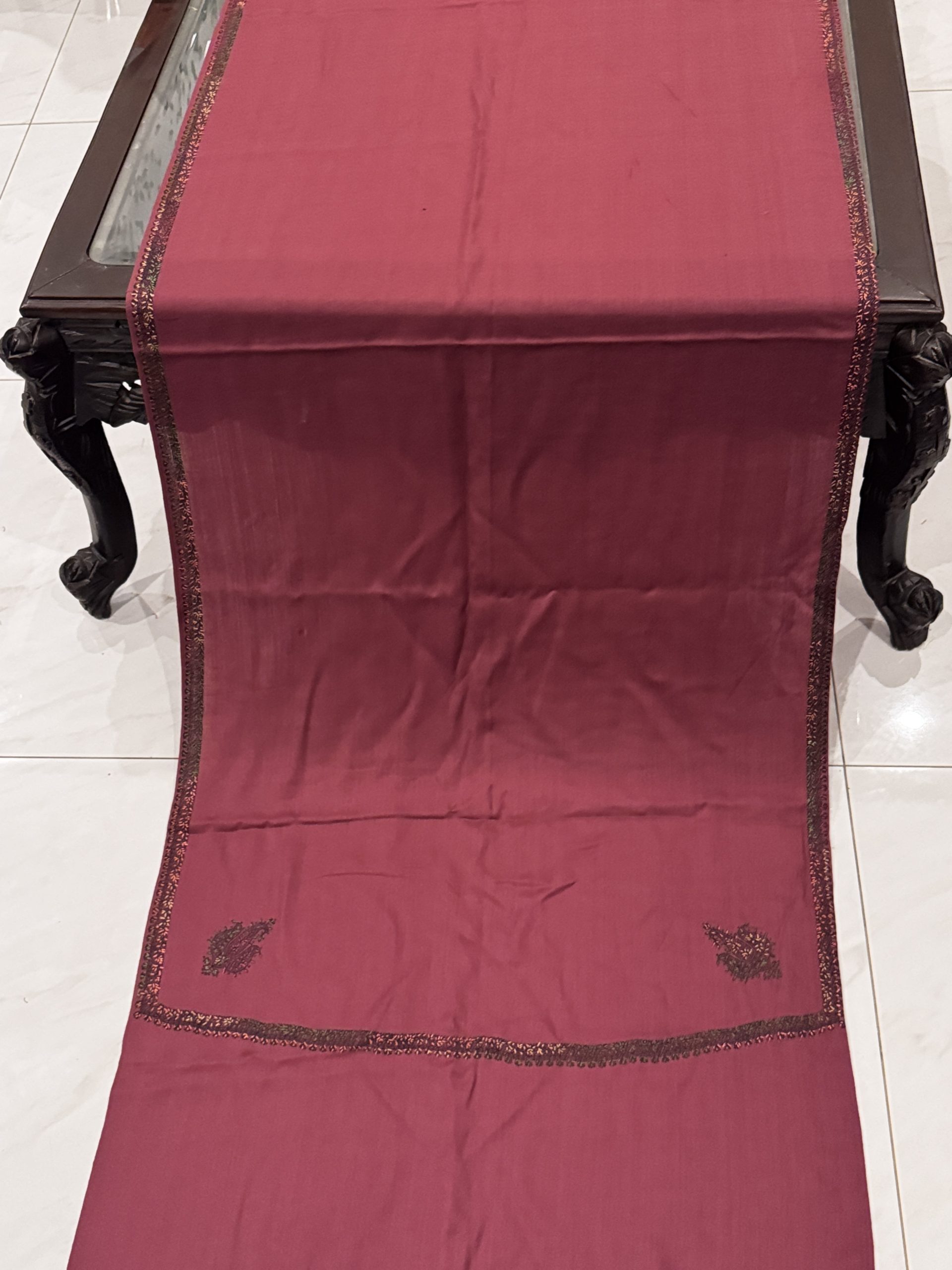 Zarmina – Purplish Pink Pashmina Stole with Kingri Border Embroidery (28x80 inches) - Image 2