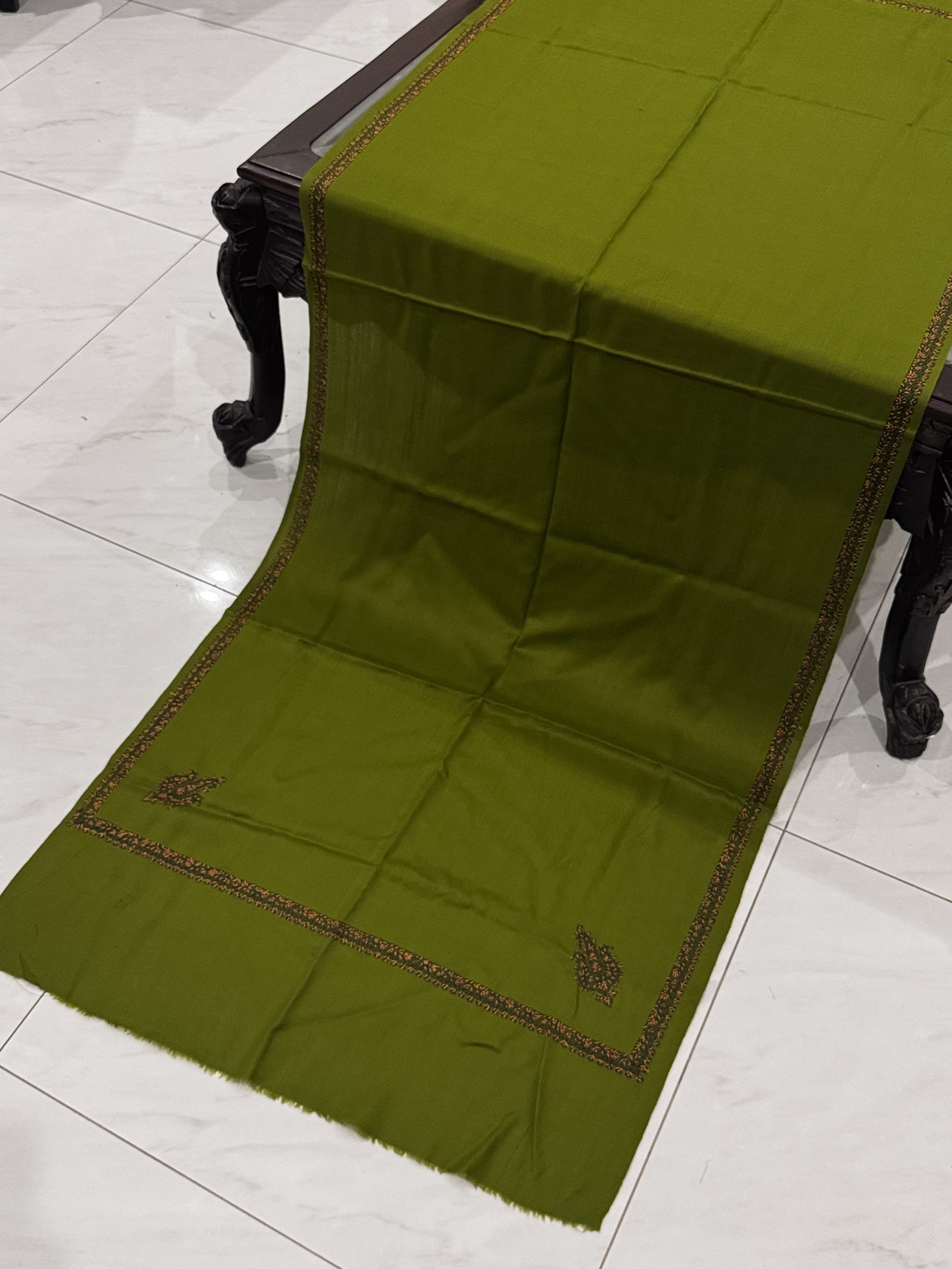 Zamurd – Olive Green Pashmina Stole with Kingri Border Embroidery (28x80 inches)
