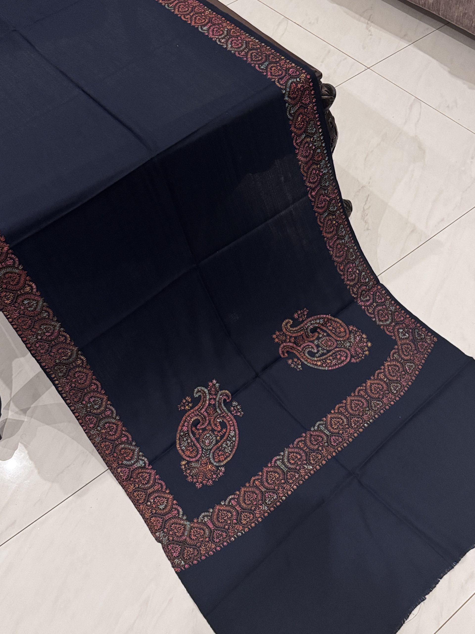 Mahveen – Navy Blue Classic Border Pashmina Stole (28x80 Inches) - Image 3