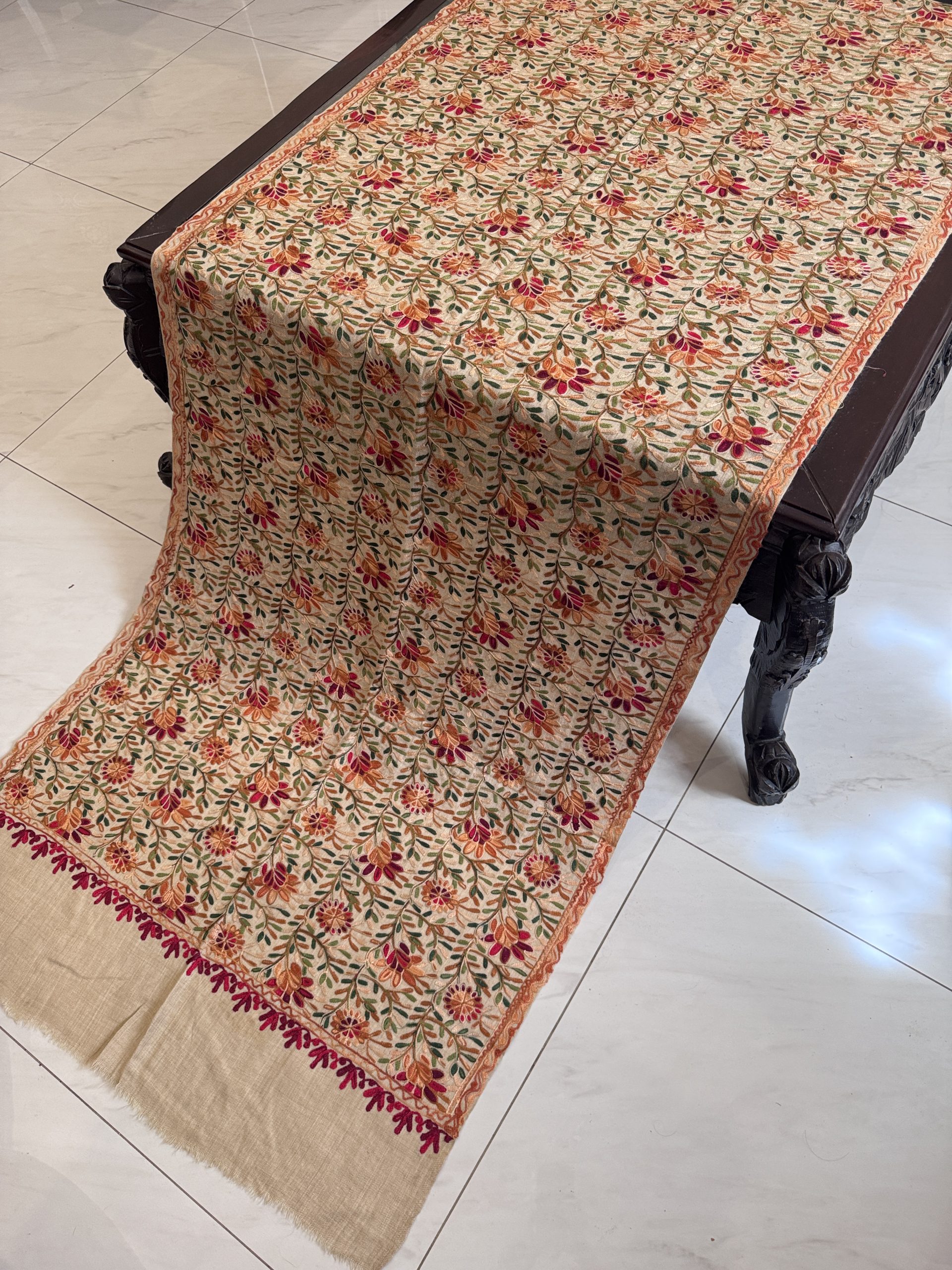 Gulnaz – Beige Pashmina Stole with Floral Aari Embroidery (28x80 inches) - Image 3