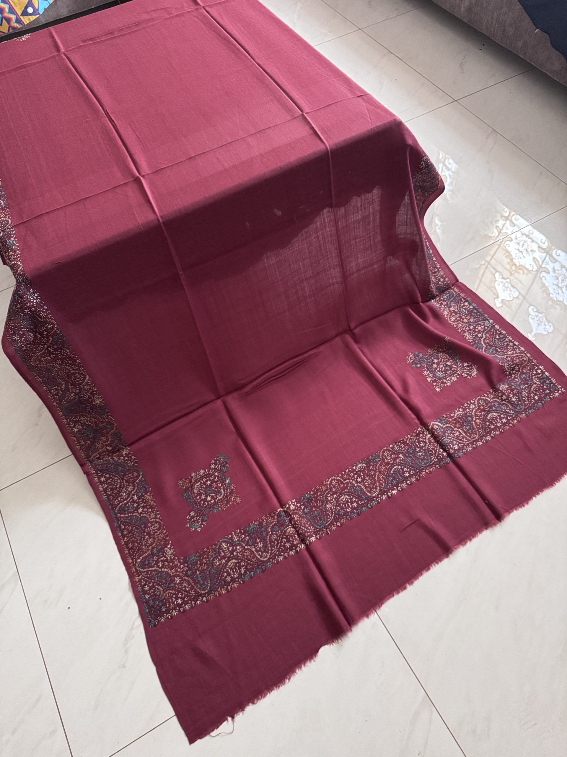 Big Border Pashmina Shawl in Mauve Colour - Image 3