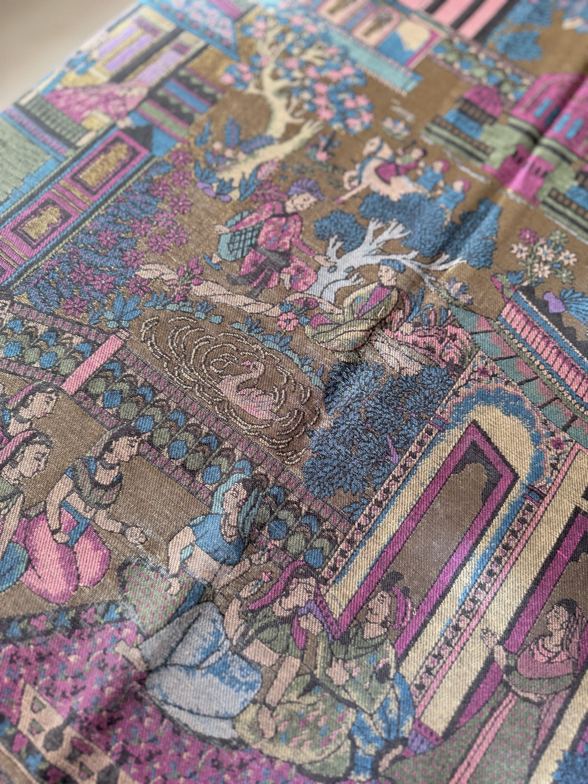 “Zinc & Gold Luminescence” Kani Moonlight Full Jaal Shawl - Image 4