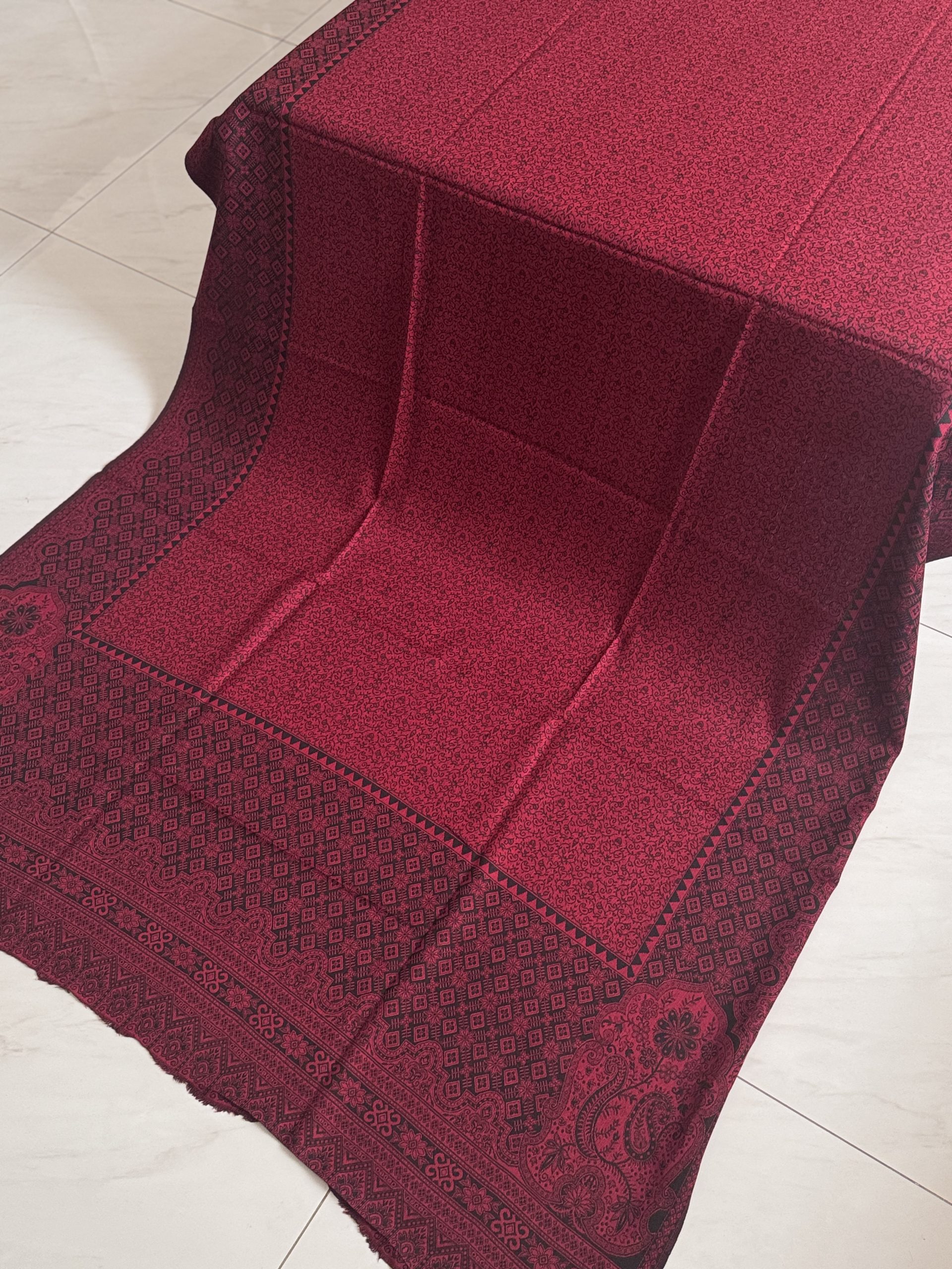 Kani Reversible Pashmina Shawl — Black & Red Colour - Image 4