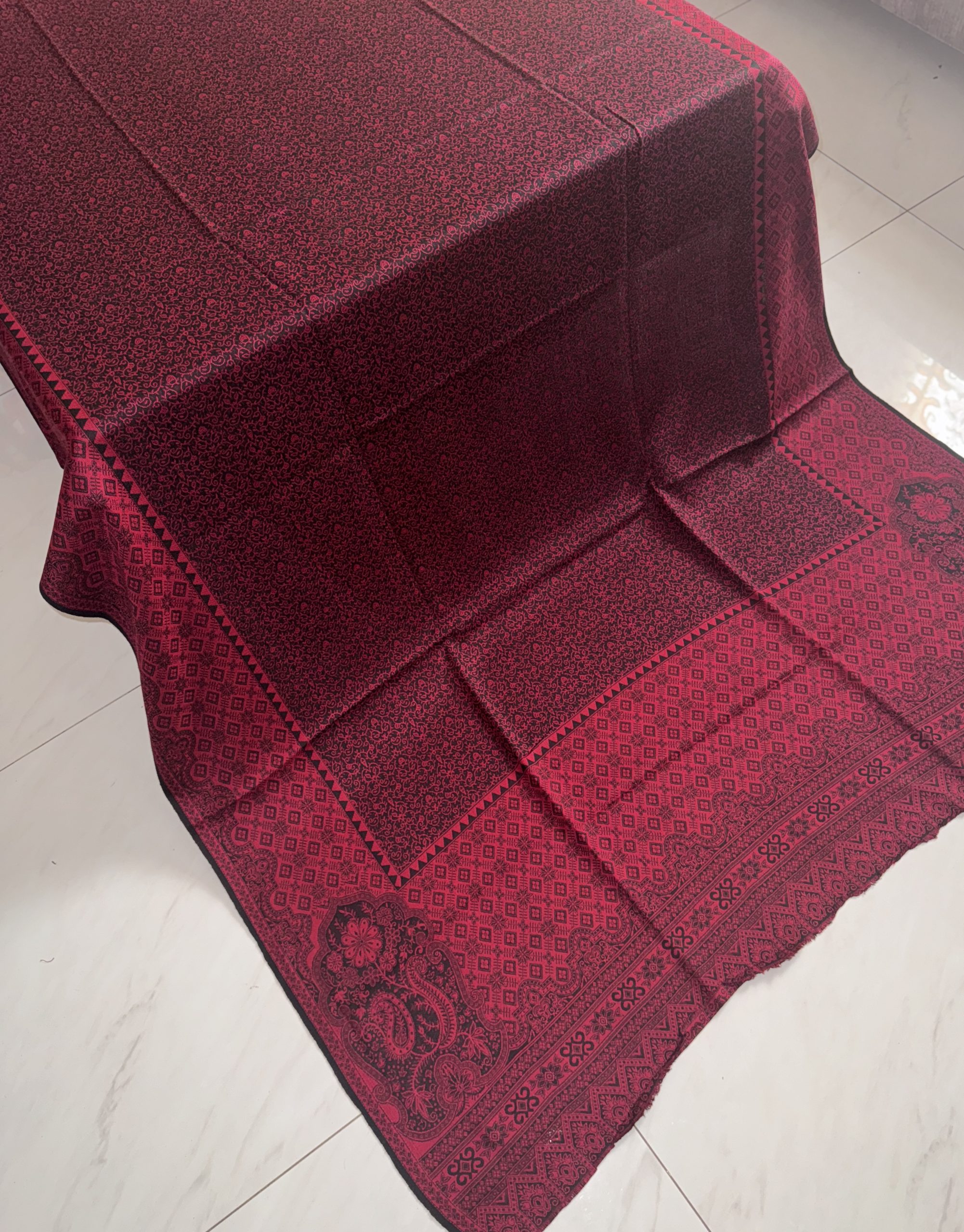 Kani Reversible Pashmina Shawl — Black & Red Colour - Image 3