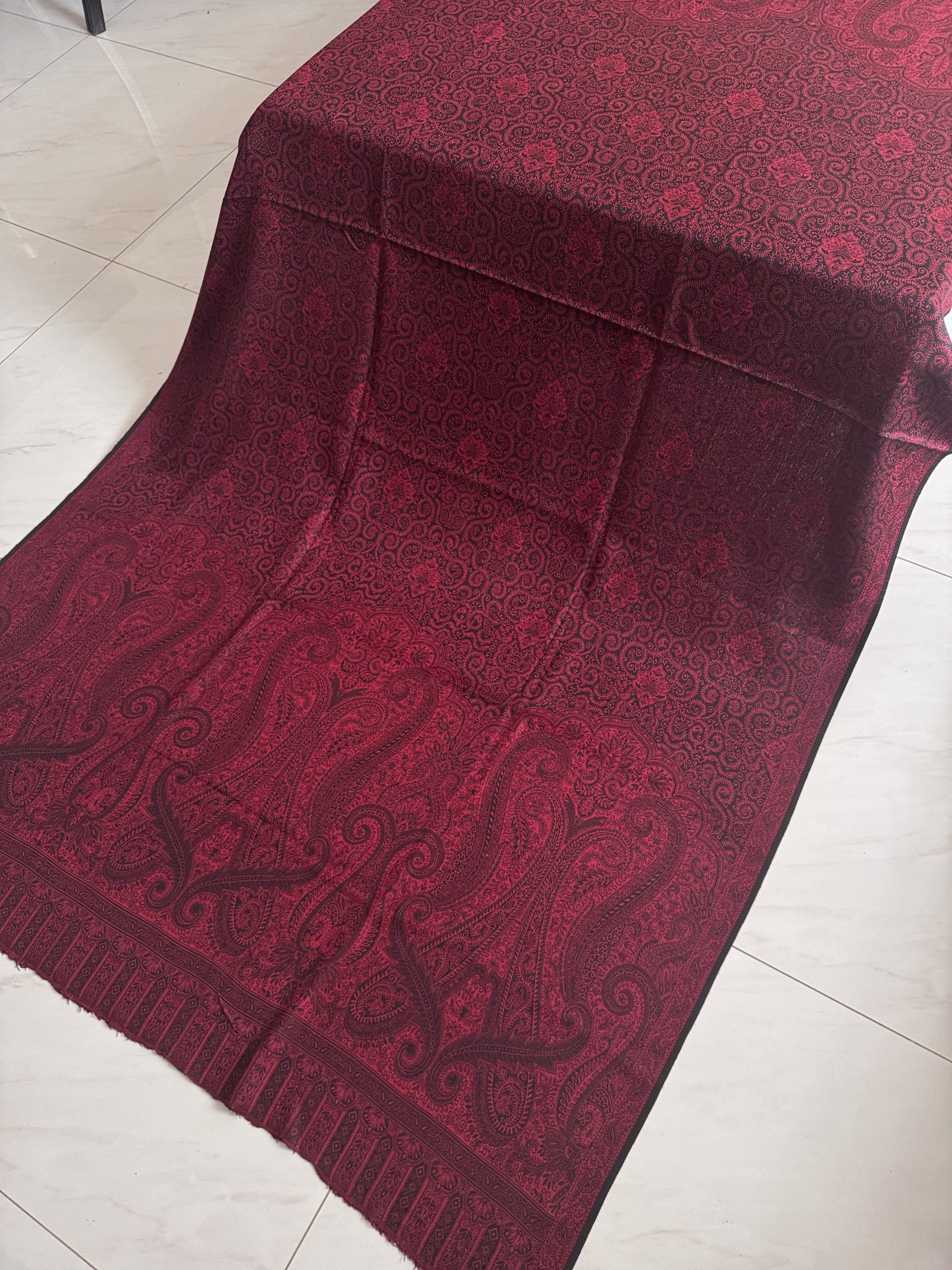 Kani Reversible Pashmina Shawl — Black & Red Colour - Image 3