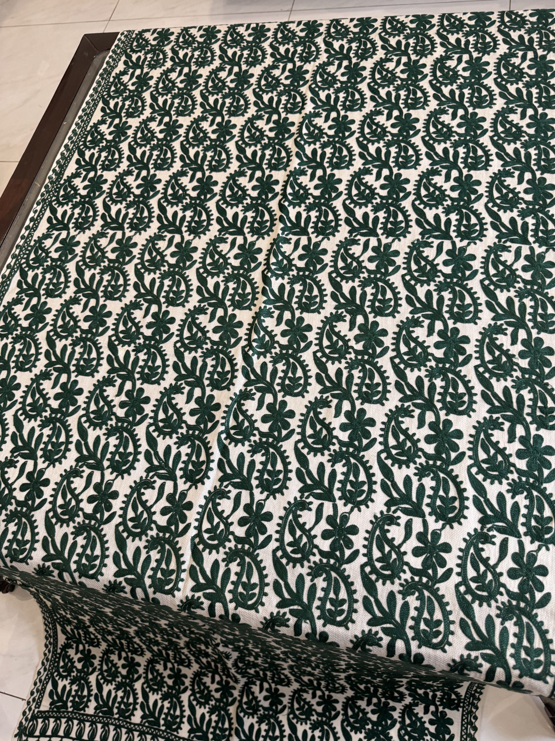 Ivory Pashmina Stole with Dark Green Floral Embroidery (28×80 inches) - Image 3