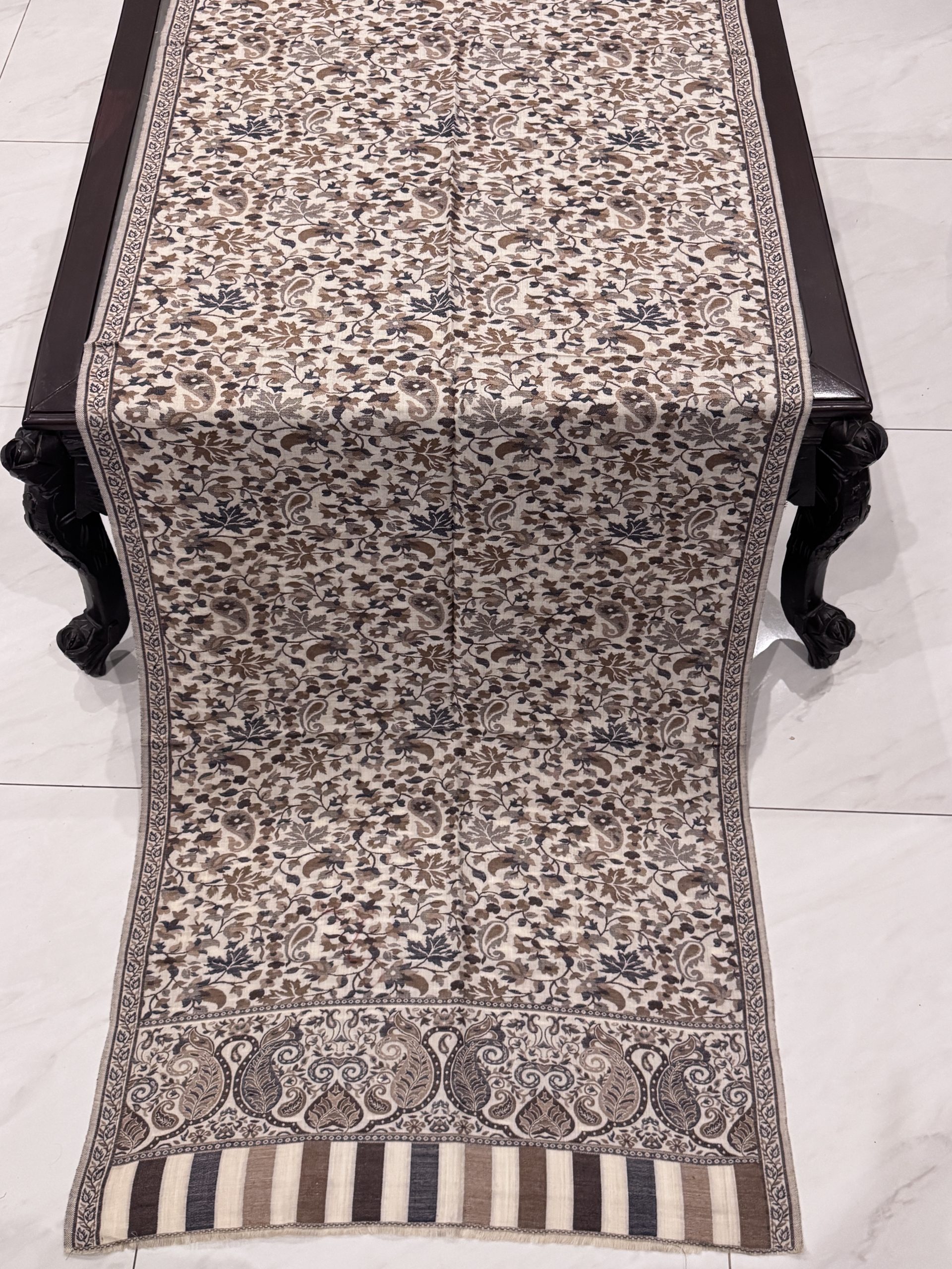 Beige Kani Pashmina Stole with Intricate Floral Paisley Weave (28×70 inches)