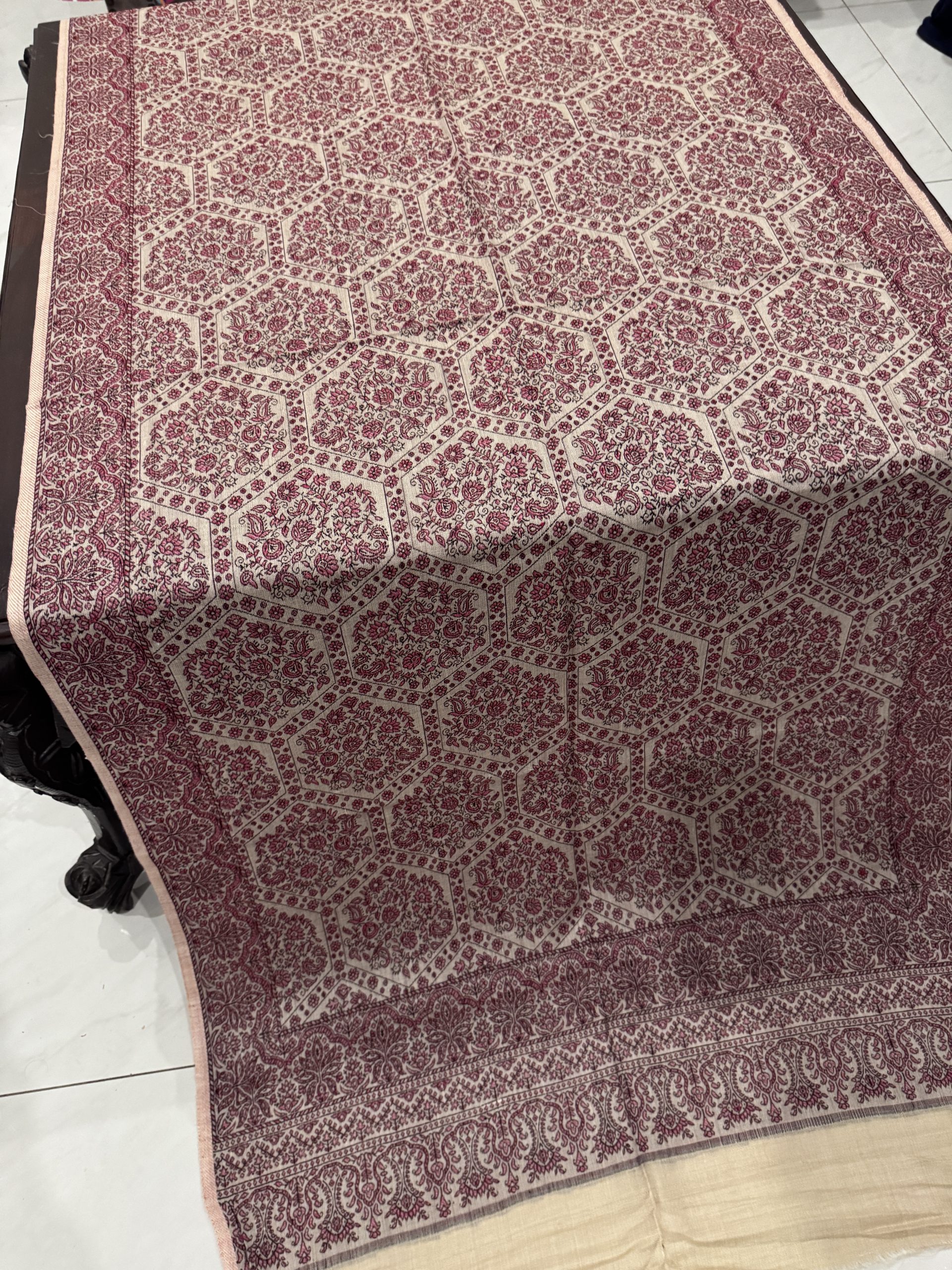 Ivory & Maroon Floral Kani Pashmina Stole with Geometric Medallion Motifs - Image 3